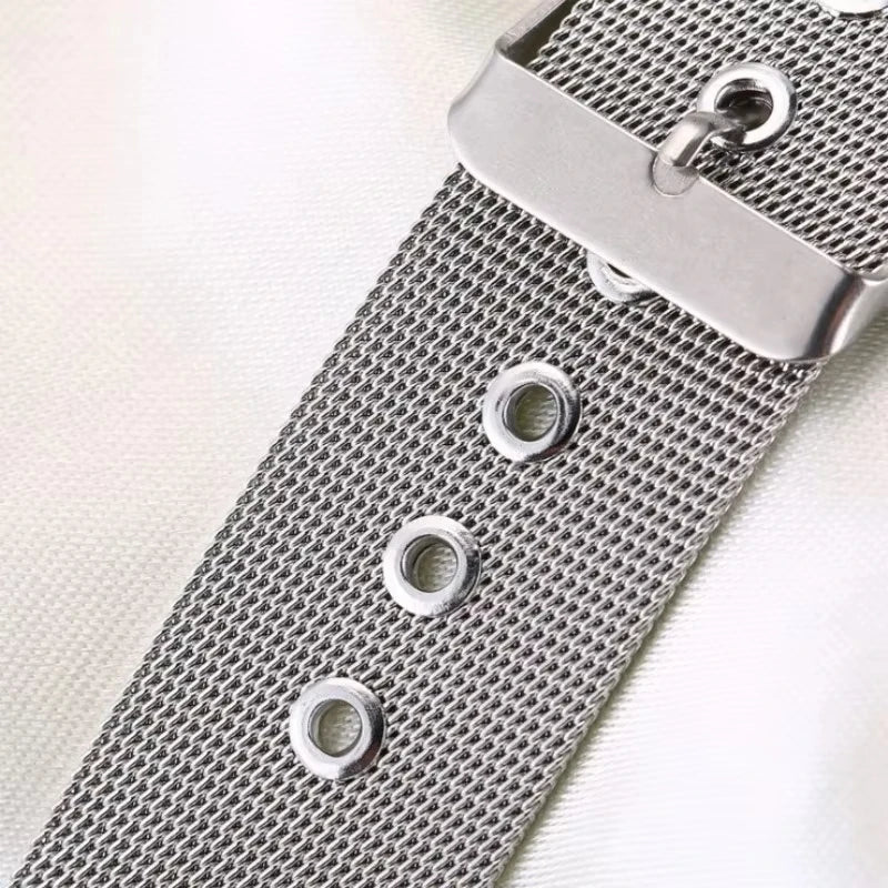 Garmin Milanese Mesh Buckle Band β mesh close-up