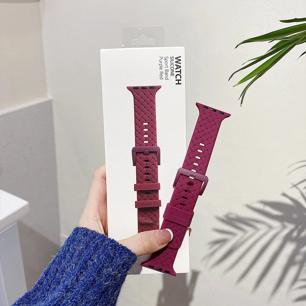 Basketweave-Texture Silicone Apple Watch Band in Burgundy