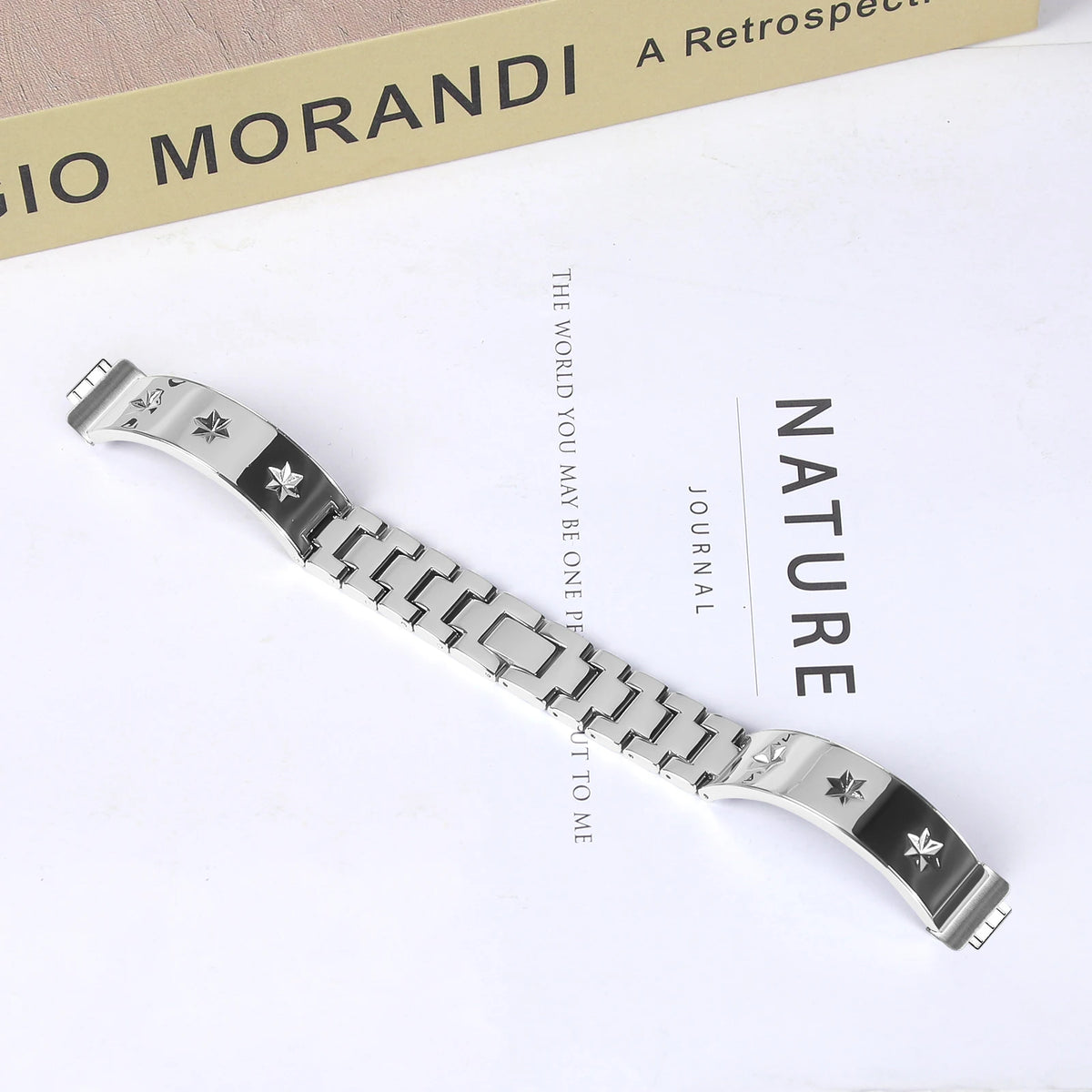 Fitbit Inspire 2, Inspire HR and Ace 3 Star Link Bracelet Band — design detail