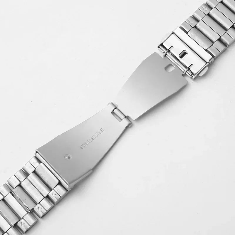COROS Aluminum Alloy Link Watch Band - Clasp hinge detail