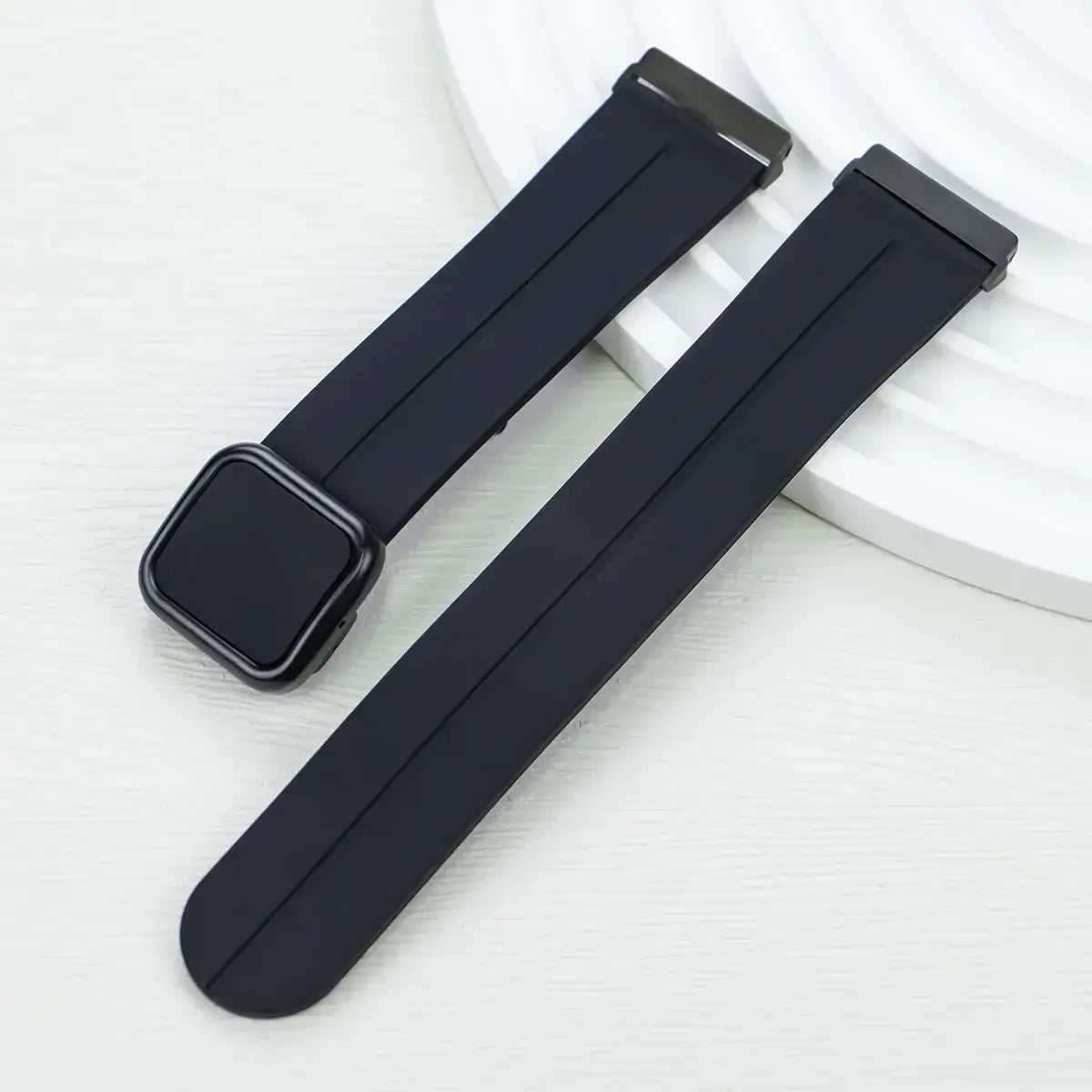Fitbit Versa & Sense Square-Clasp Magnetic Silicone Band - Black