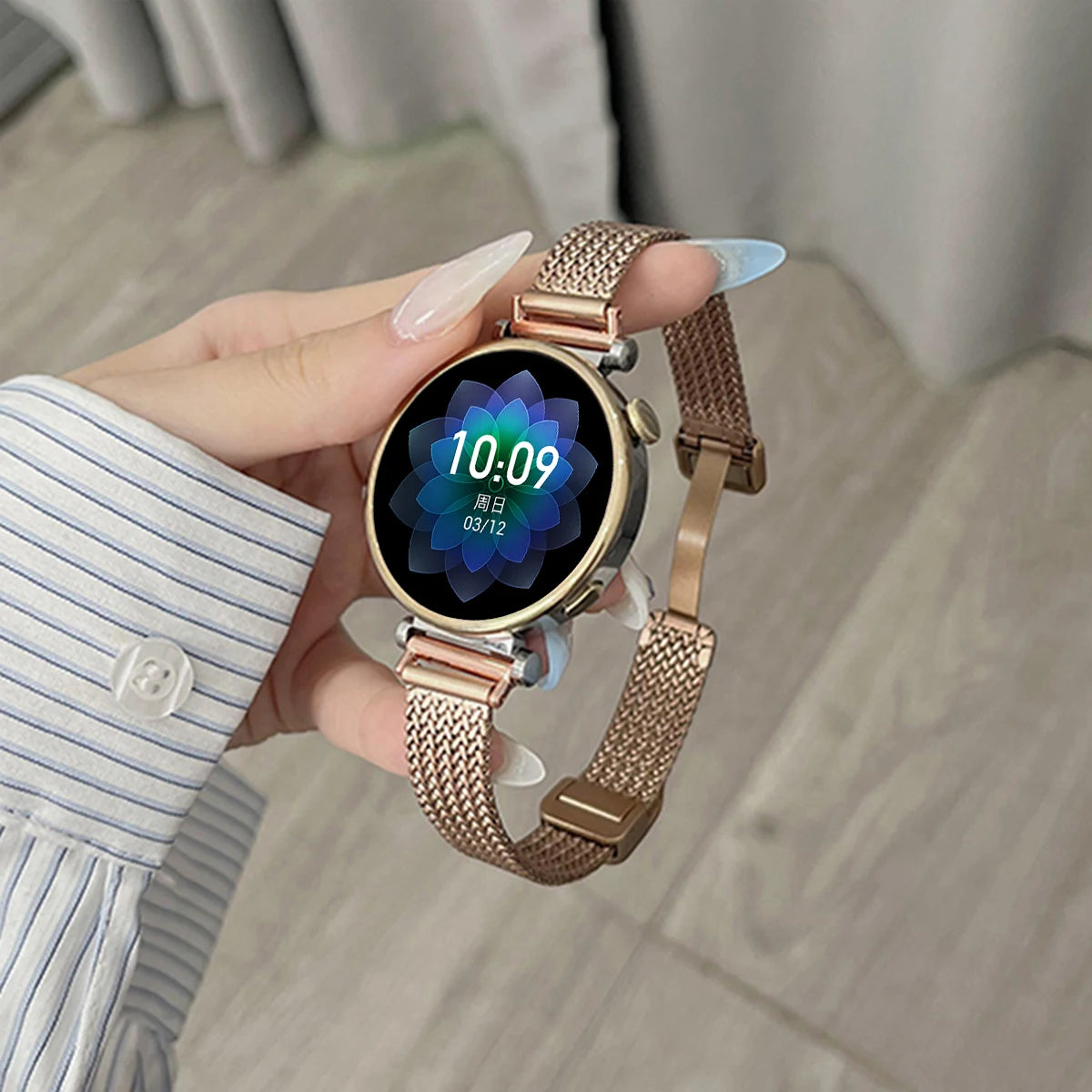 Garmin Slim Magnetic Metal Mesh Band in Rose Gold