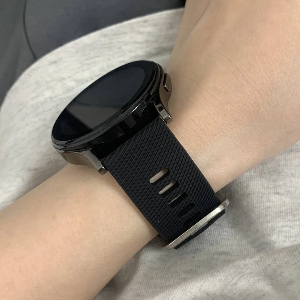 Motorola Moto Textured Silicone Sport Band in Solid and Two-Tone Colors — Black strap worn on wrist