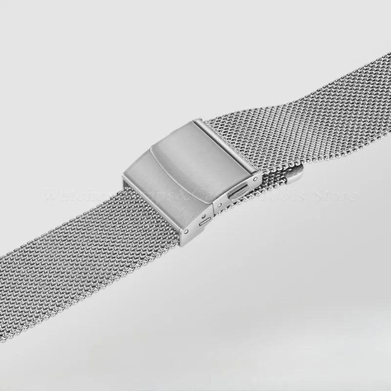 Garmin Thin Milanese Mesh Band in silver