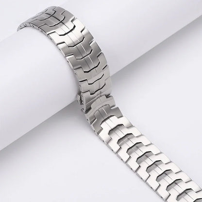 Garmin QuickFit 22/26mm Stainless Steel Bracelet with Color Stripe — band detail