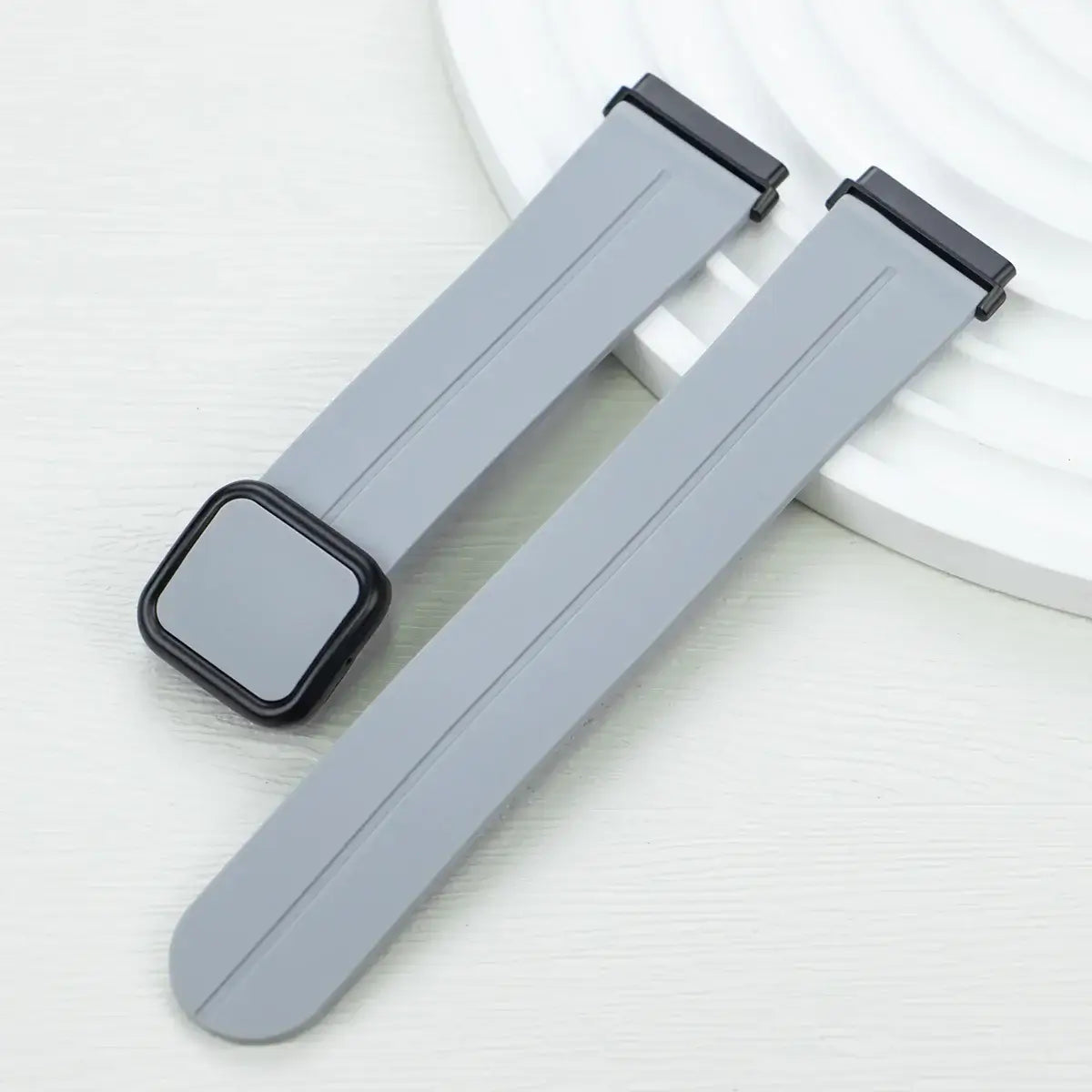 Fitbit Versa & Sense Square-Clasp Magnetic Silicone Band - Light Gray