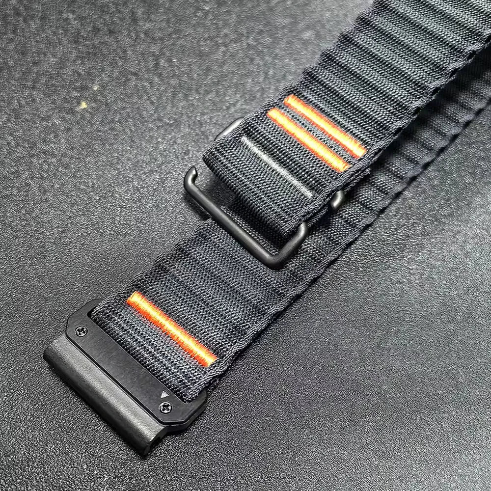 Garmin QuickFit 22/26mm Canvas Nylon Loop Band — design detail