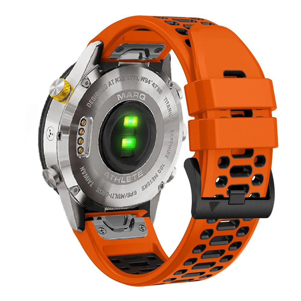 Garmin QuickFit 22/26mm Breathable Two-Tone Silicone Band — material detail