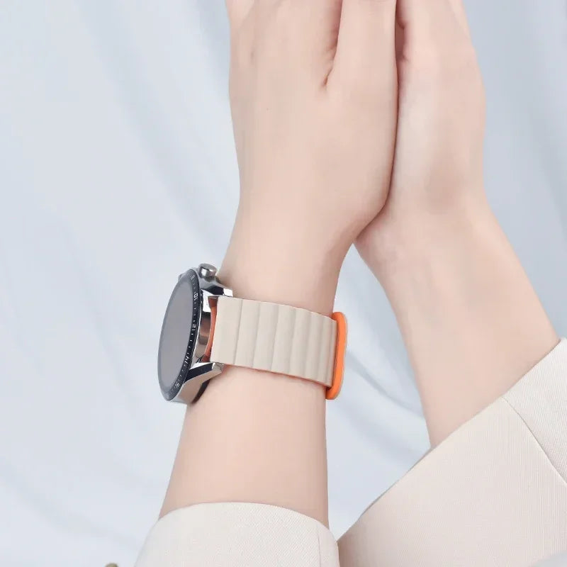 COROS Ribbed Magnetic Silicone Loop Watch Band - Magnetic fold-back closure on wrist