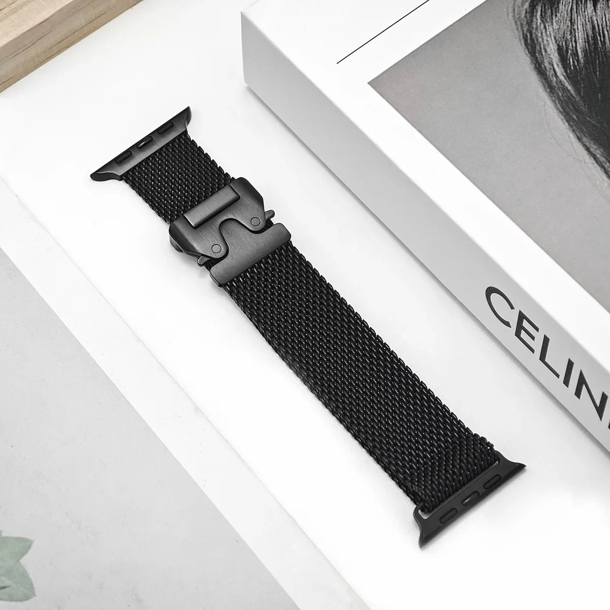 Fine-Mesh Apple Watch Band with Parachute-Style Clasp in Black