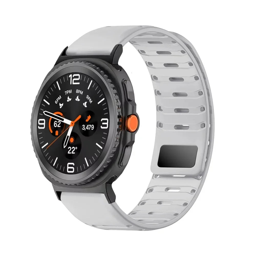 Samsung Galaxy Silicone Watch Band - Magnetic Watch8/Watch8 Classic/Watch9/Ultra/Ultra2 in light gray with comfortable fit.