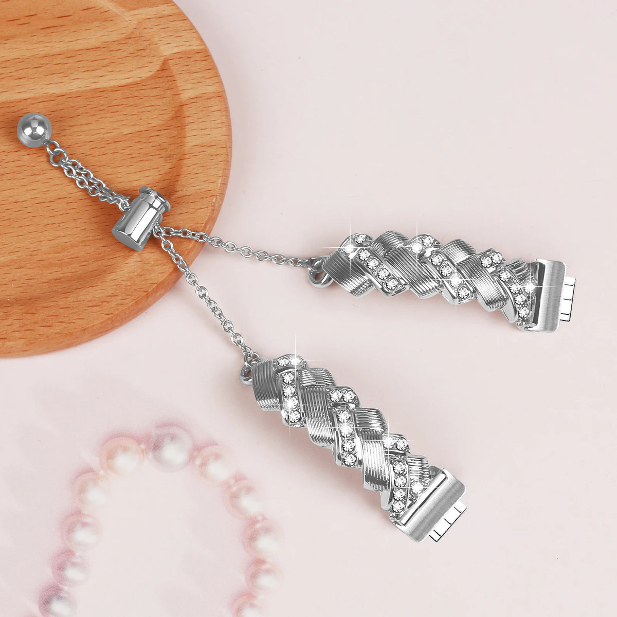 Fitbit Inspire 2, Inspire HR and Ace 3 Sparkling Chain Bracelet Band — band detail