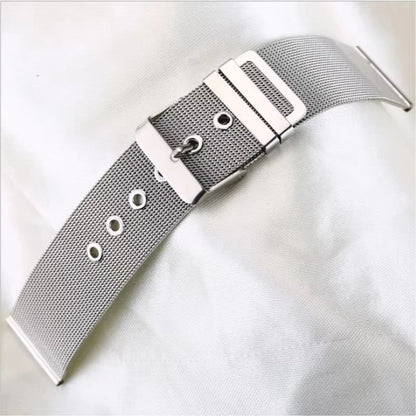 Garmin Milanese Mesh Buckle Band — buckle close-up