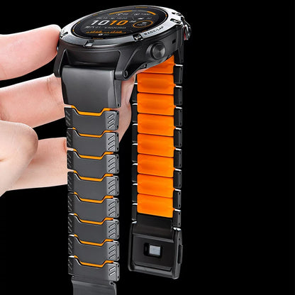Garmin QuickFit 22/26mm Two-Tone Metal Link Band with Magnetic Clasp — design detail