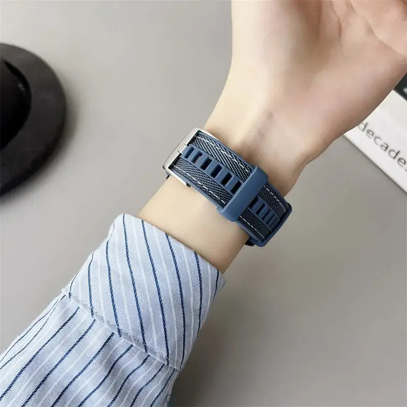 Textured Silicone Band for Amazfit – slate blue strap buckle detail