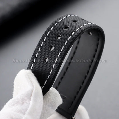 Garmin Sailcloth Band with white stitching