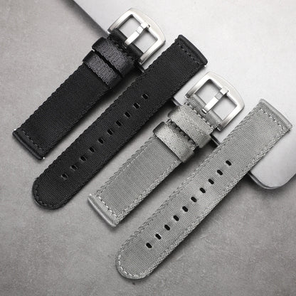 Garmin Seatbelt Nylon Band in gray and black