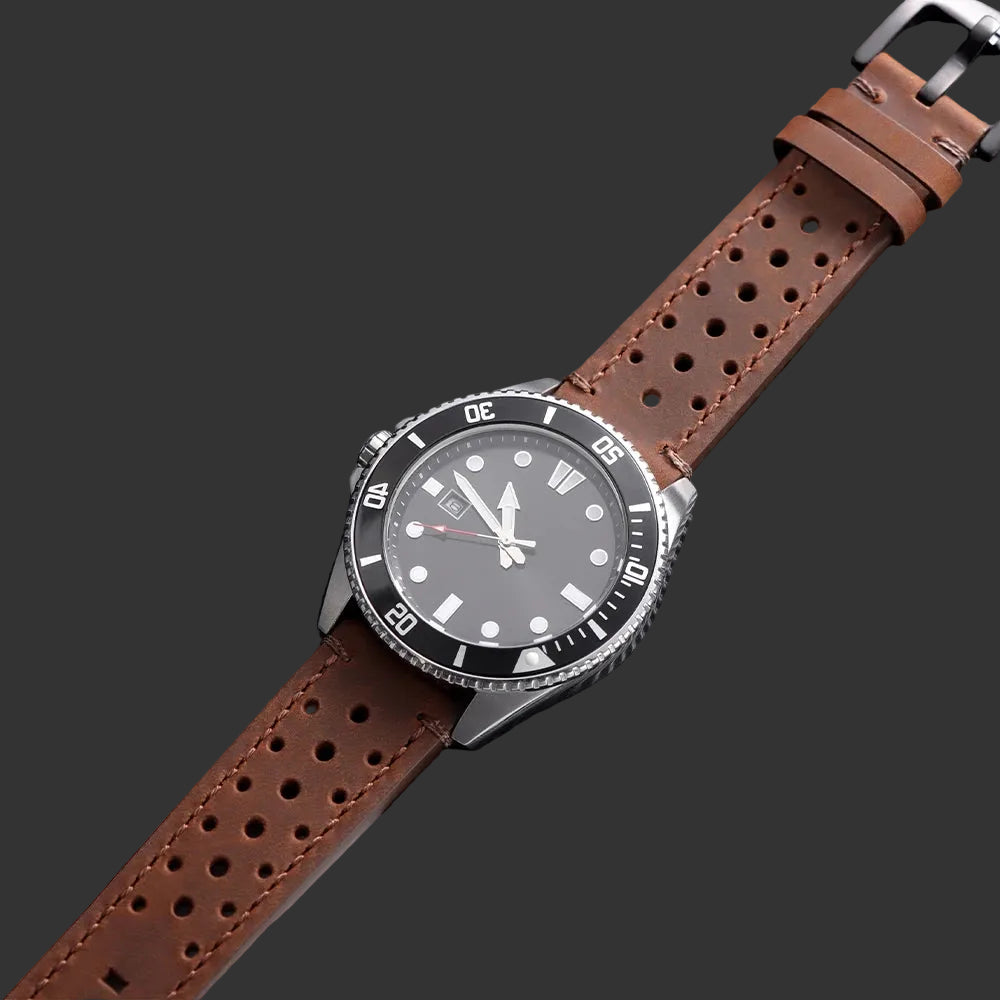 OnePlus Watch Band Quick Release Leather Strap Vintage Brown Wristband on a stylish timepiece.