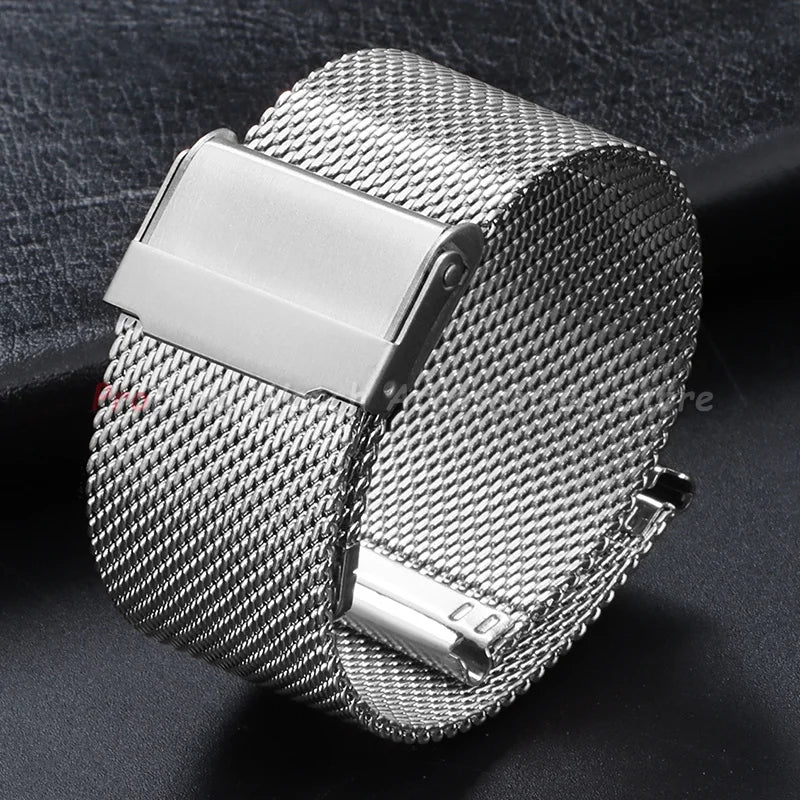 Garmin Milanese Mesh Sliding Clasp Band in Silver