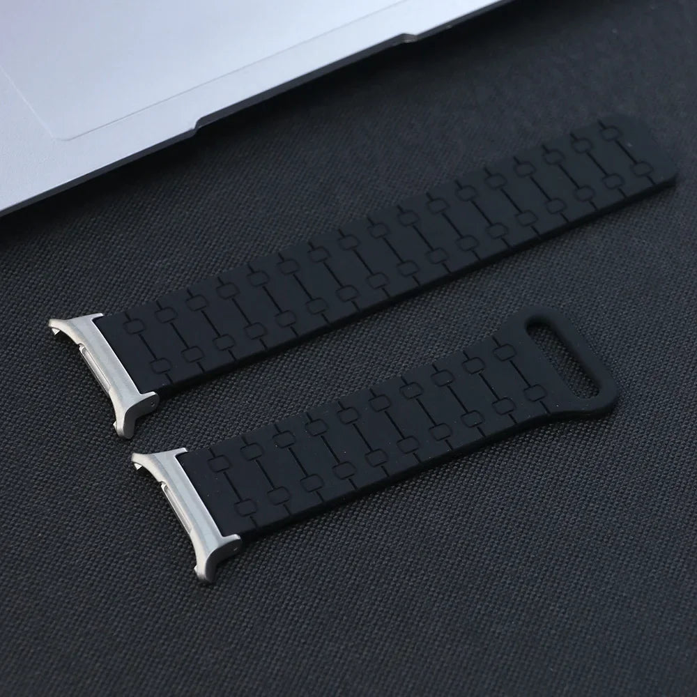 Samsung Galaxy Silicone Link Watch Band – Magnetic for Ultra/Ultra2/Watch8/Watch8 Classic/Watch9 in black silicone with silver connectors.