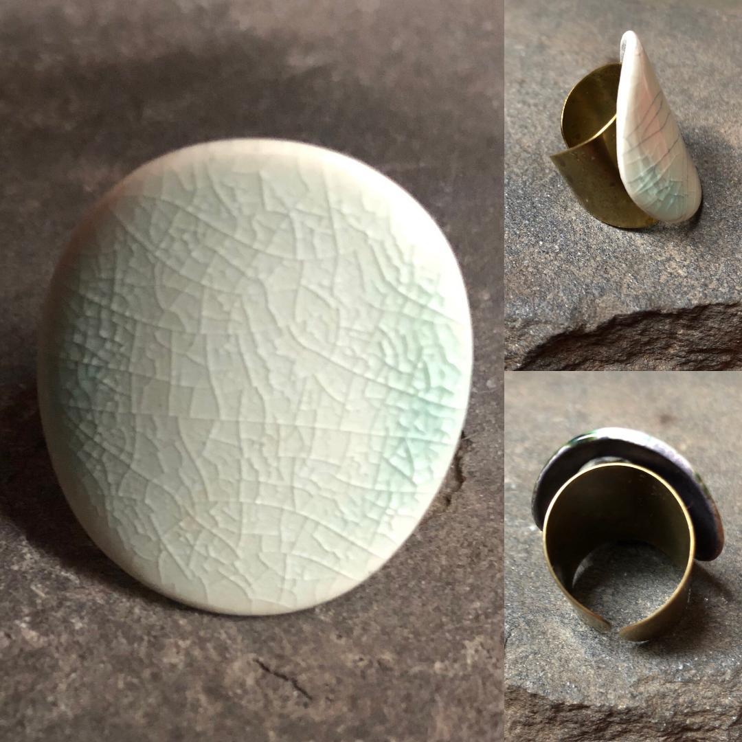 Adjustable Ceramic Cocktail Ring With Cracked Glaze